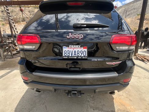 Used 2018 Jeep Grand Cherokee Trailhawk w/ Trailhawk Luxury Group AWD/4WD image 5