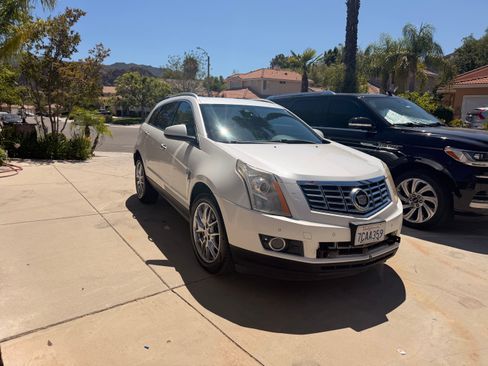 Used 2013 Cadillac SRX Premium FWD image 1