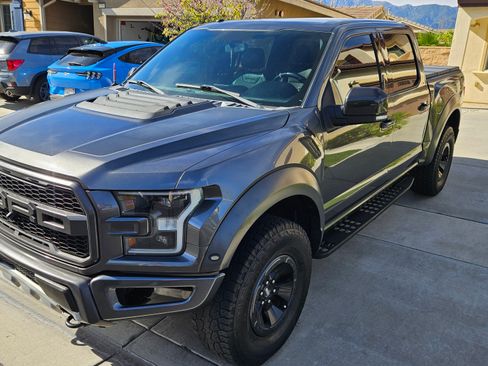 Used 2018 Ford F150 Raptor w/ Equipment Group 802A Luxury image 4