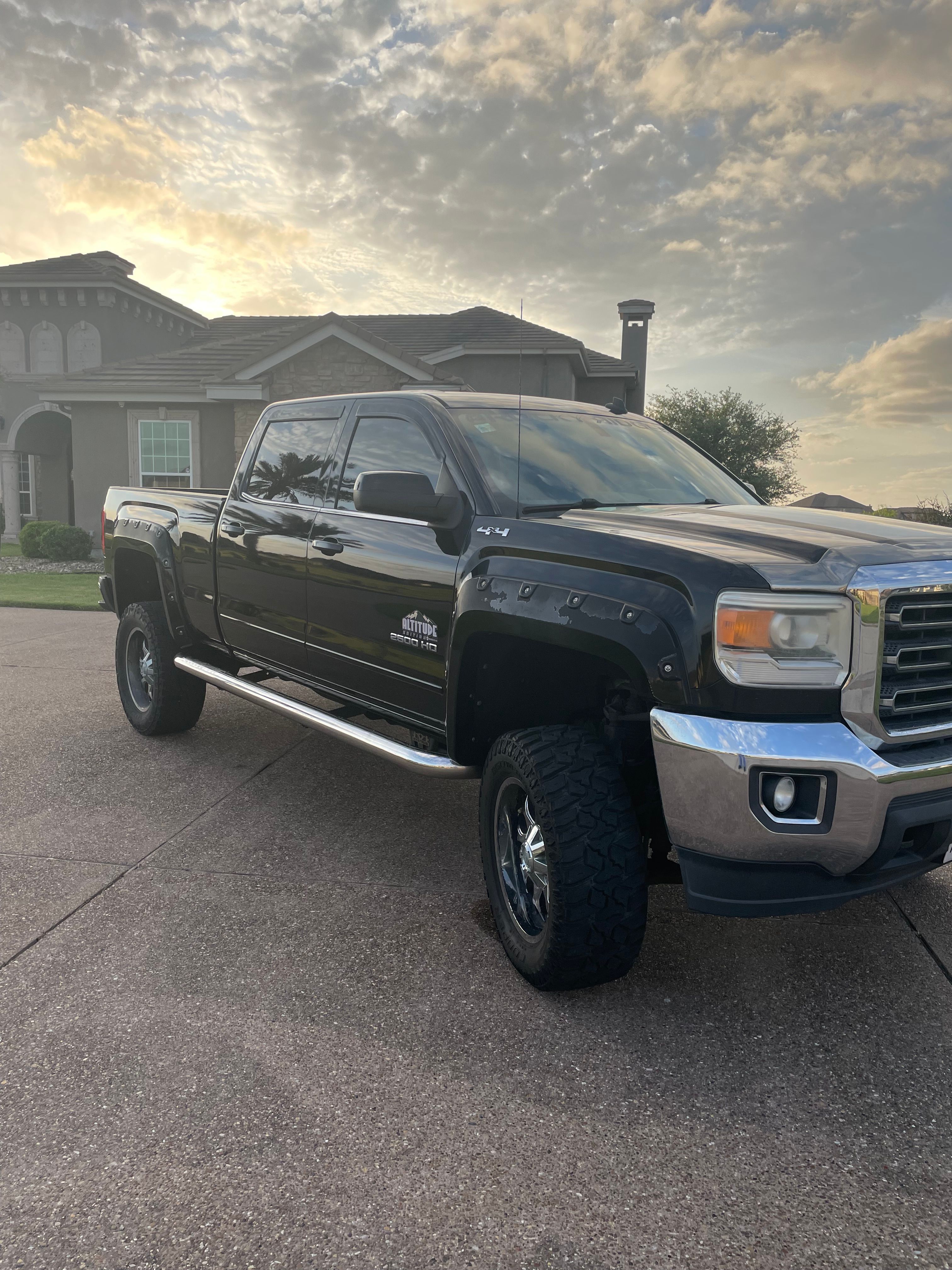 Used 2015 GMC Sierra 2500 SLE w/ SLE Preferred Package AWD/4WD image 17