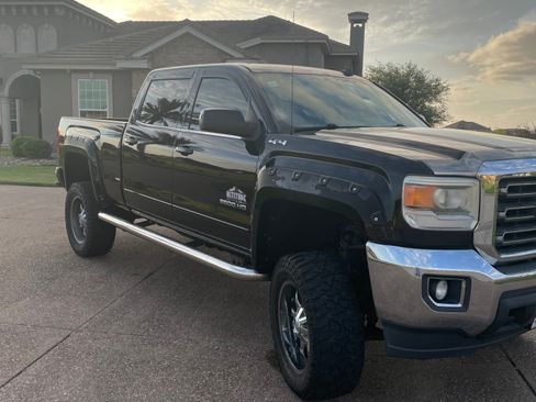 Used 2015 GMC Sierra 2500 SLE w/ SLE Preferred Package AWD/4WD image 17