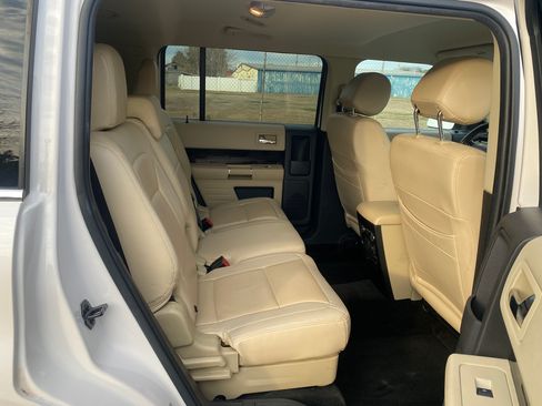 Used 2016 Ford Flex SEL AWD/4WD image 2