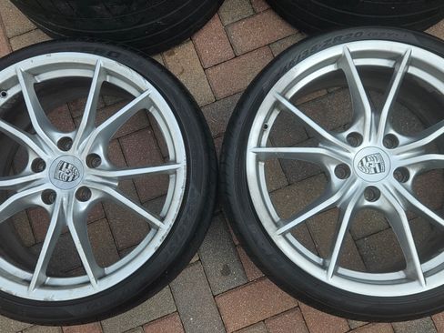 Used 2017 Porsche 911 Carrera image 17