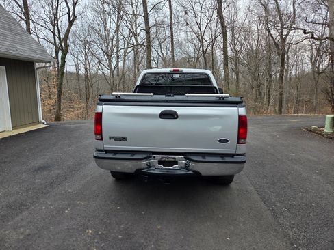 Used 2003 Ford F250 XLT image 10