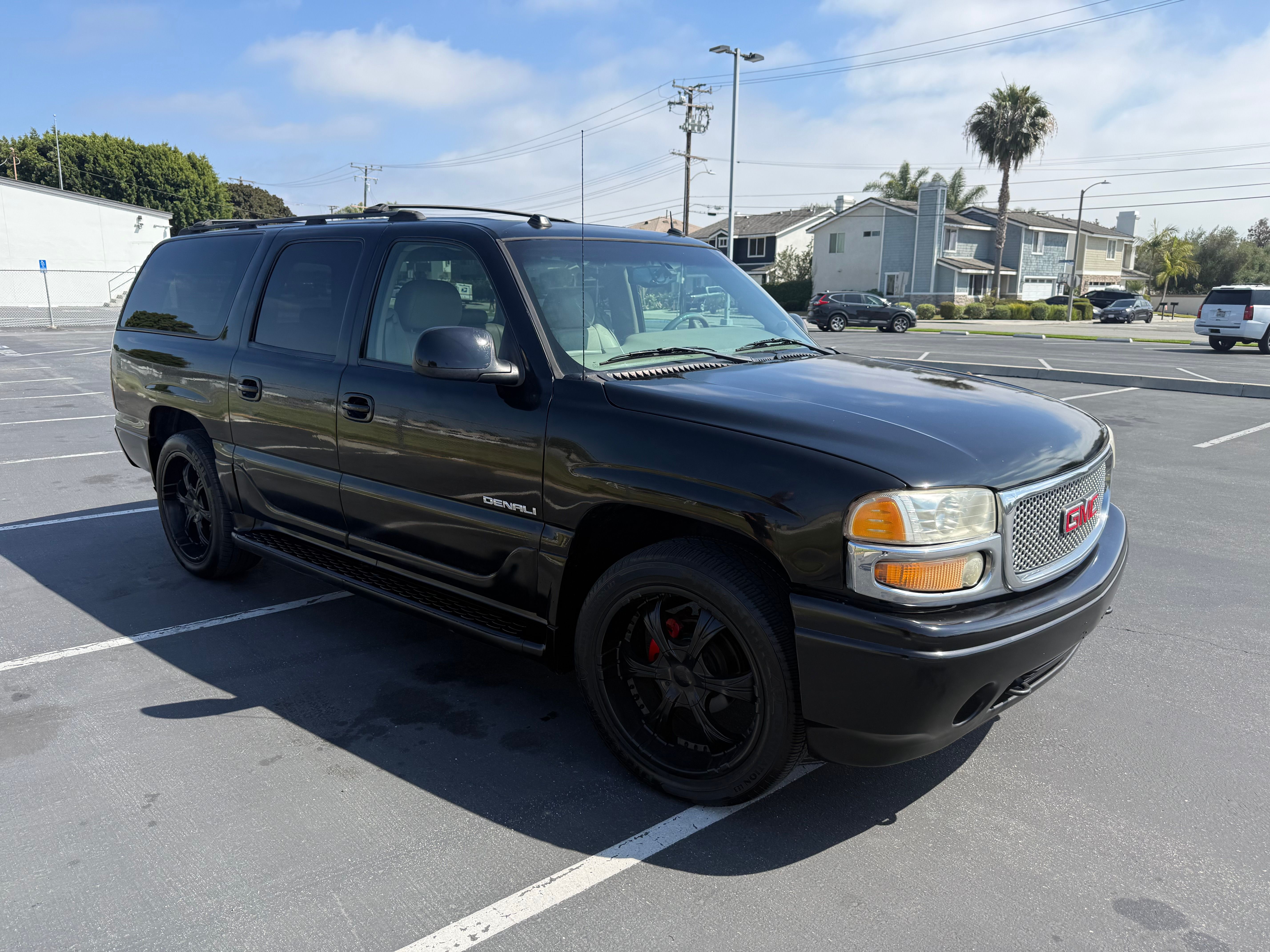 Used 2005 GMC Yukon XL Denali AWD/4WD image 5