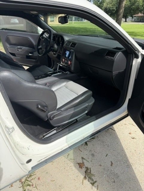 Used 2009 Dodge Challenger R/T RWD image 6