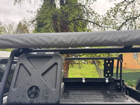 Used 2010 Toyota Tundra 4x4 CrewMax image 16