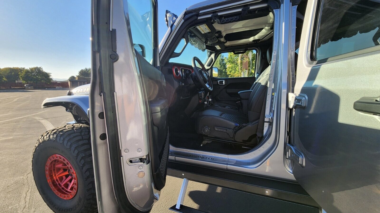 Used 2021 Jeep Wrangler Unlimited Rubicon AWD/4WD image 16