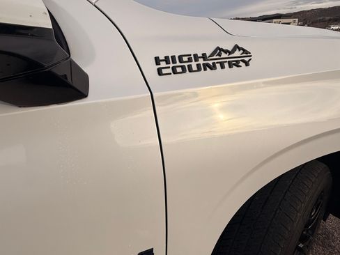 Used 2024 Chevrolet Tahoe High Country image 6