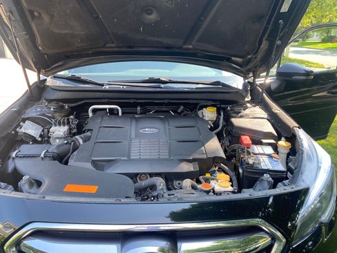 Used 2019 Subaru Outback 3.6R Limited AWD/4WD image 6
