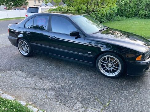 Used 1998 BMW 528i Sedan RWD image 1