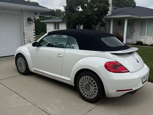 Used 2013 Volkswagen Beetle 2.5 FWD image 5