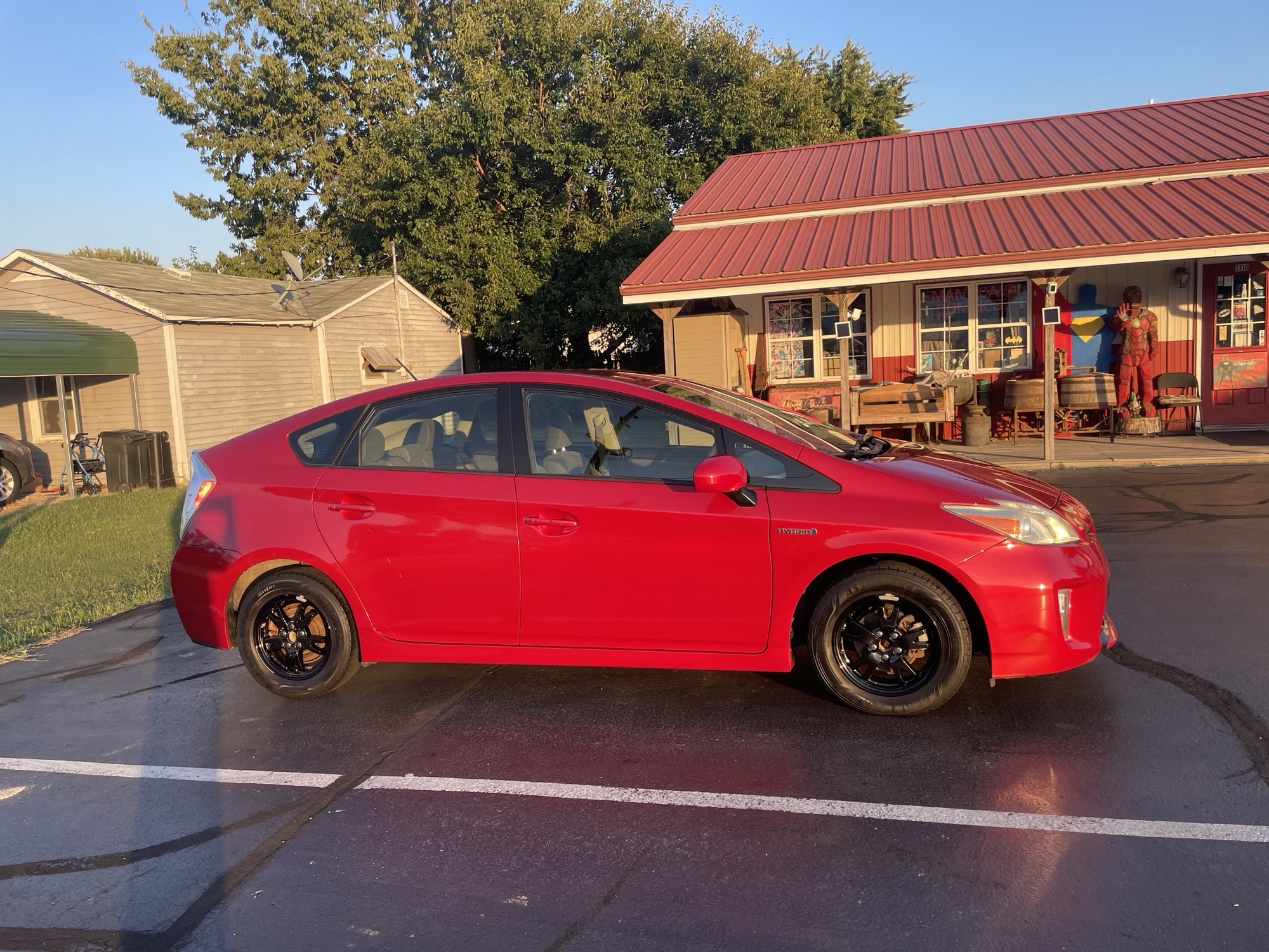 Used 2015 Toyota Prius Two FWD image 1
