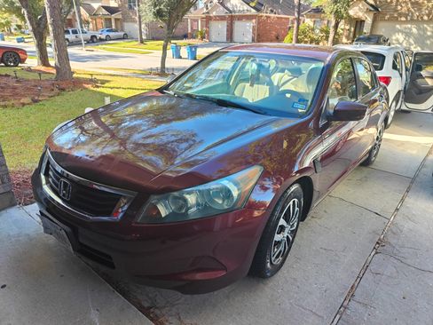 Used 2010 Honda Accord LX image 1