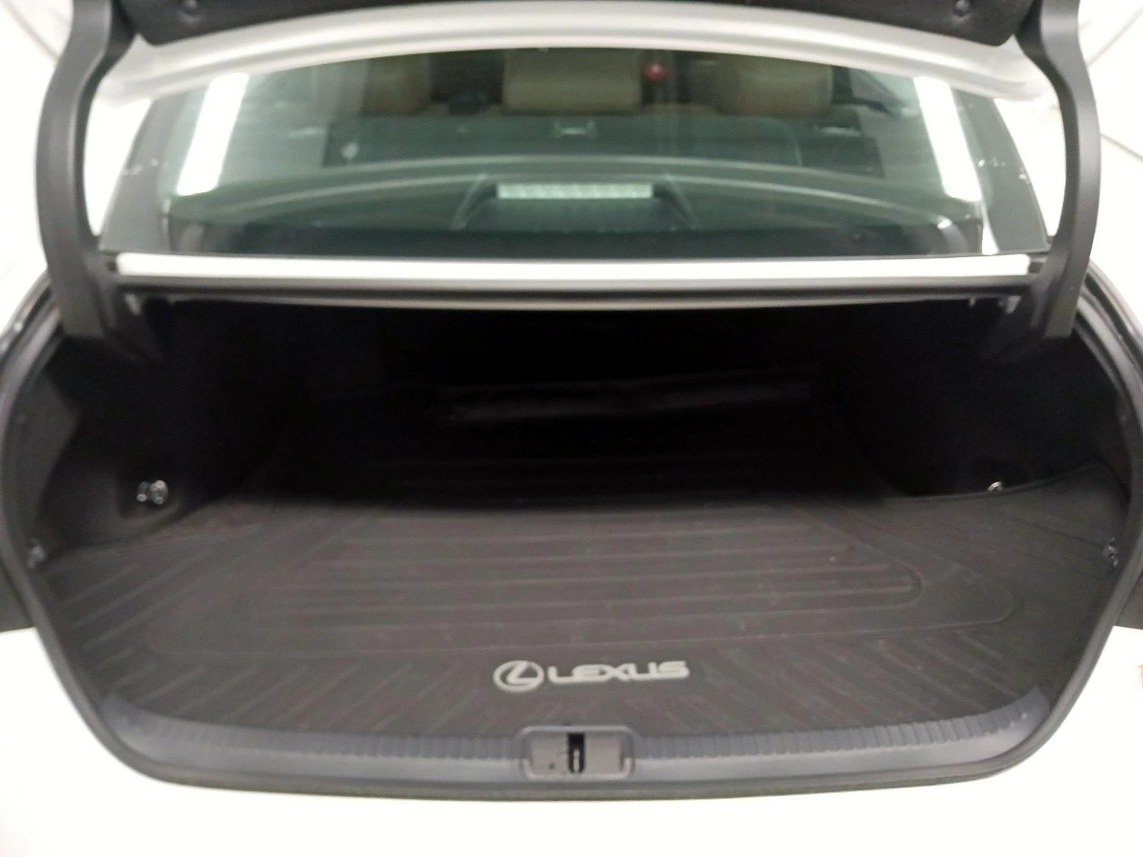 Used 2025 Lexus ES 300h w/ Premium Package FWD image 14