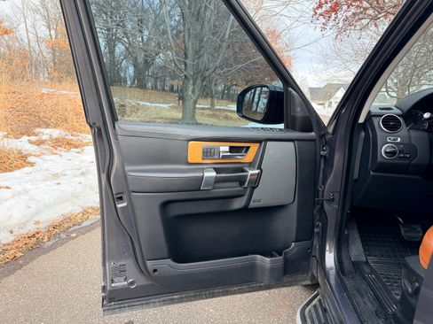 Used 2016 Land Rover LR4 HSE LUX image 24