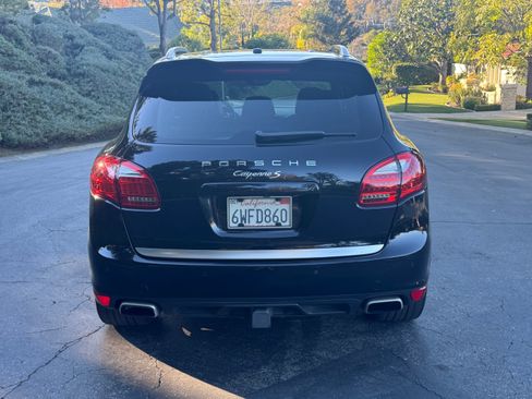 Used 2013 Porsche Cayenne S image 5