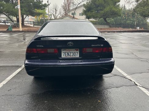 Used 1998 Toyota Camry LE image 10