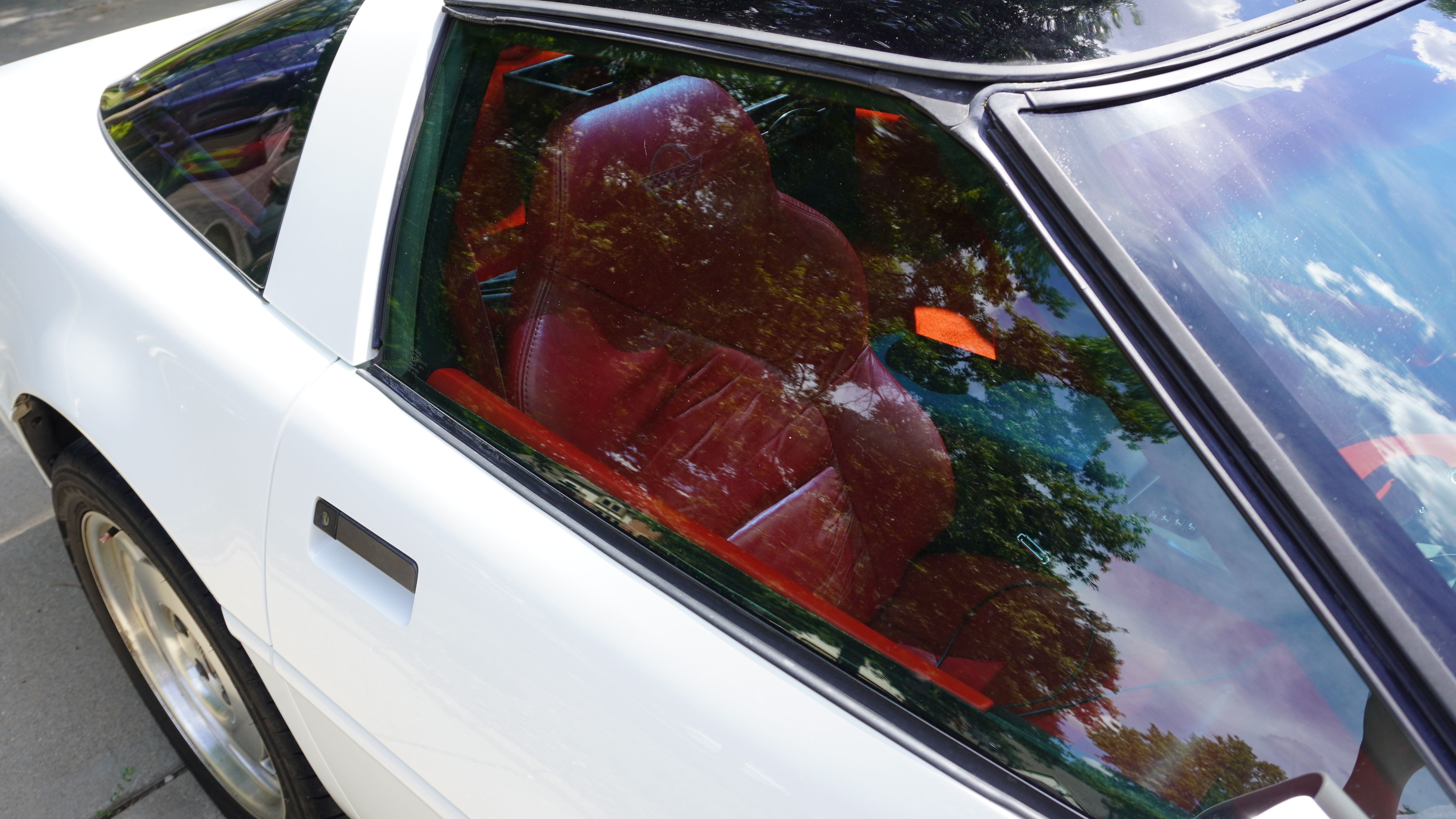 Used 1994 Chevrolet Corvette Coupe RWD image 17