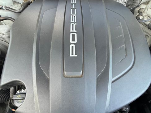 Used 2018 Porsche Macan Sport Edition image 19