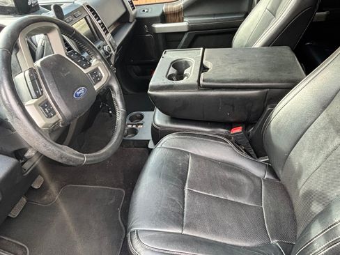 Used 2019 Ford F150 Lariat image 15