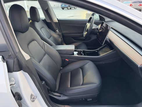 Used 2020 Tesla Model 3 Standard Range Plus RWD image 26