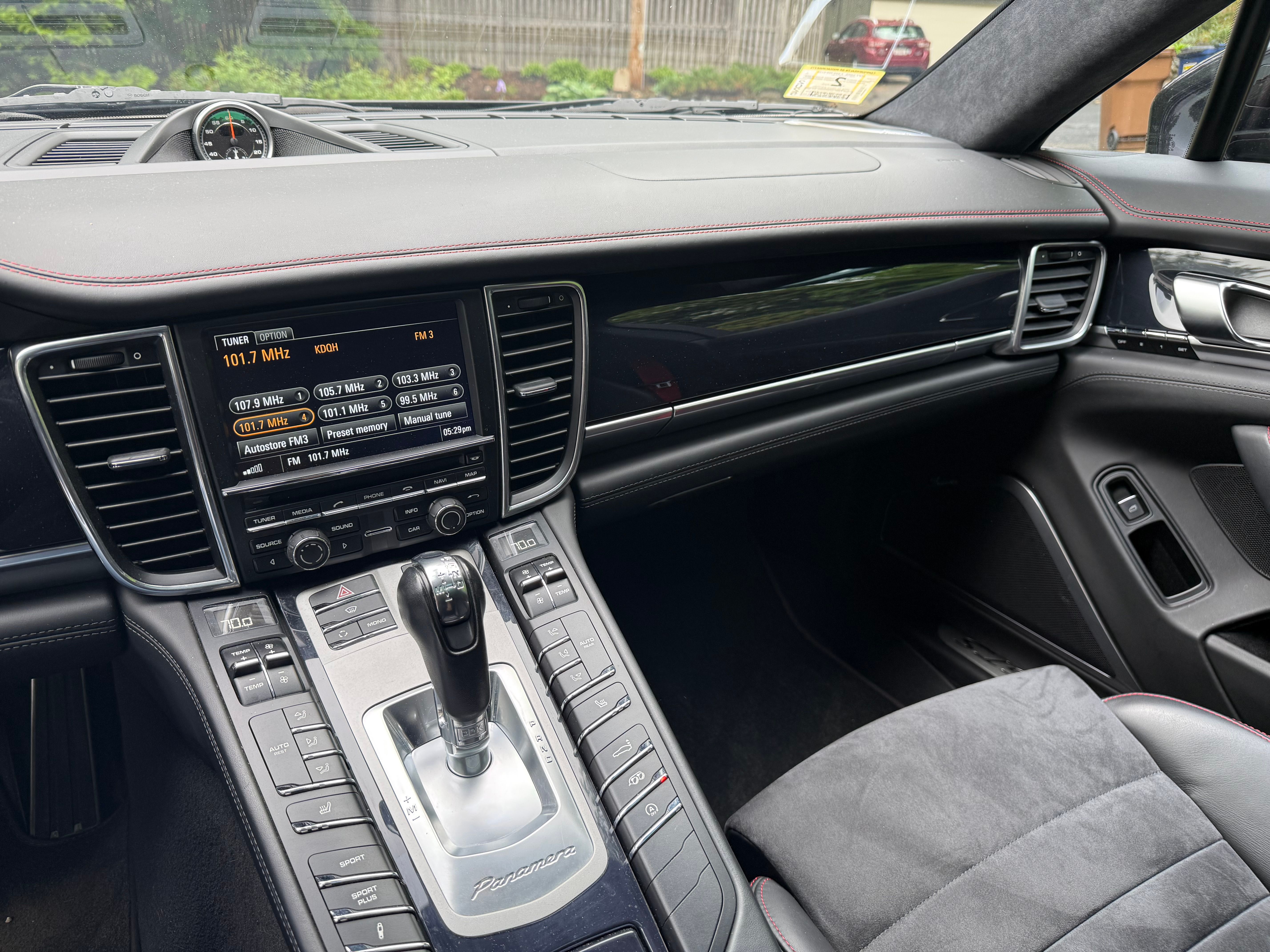 Used 2013 Porsche Panamera GTS AWD/4WD image 8