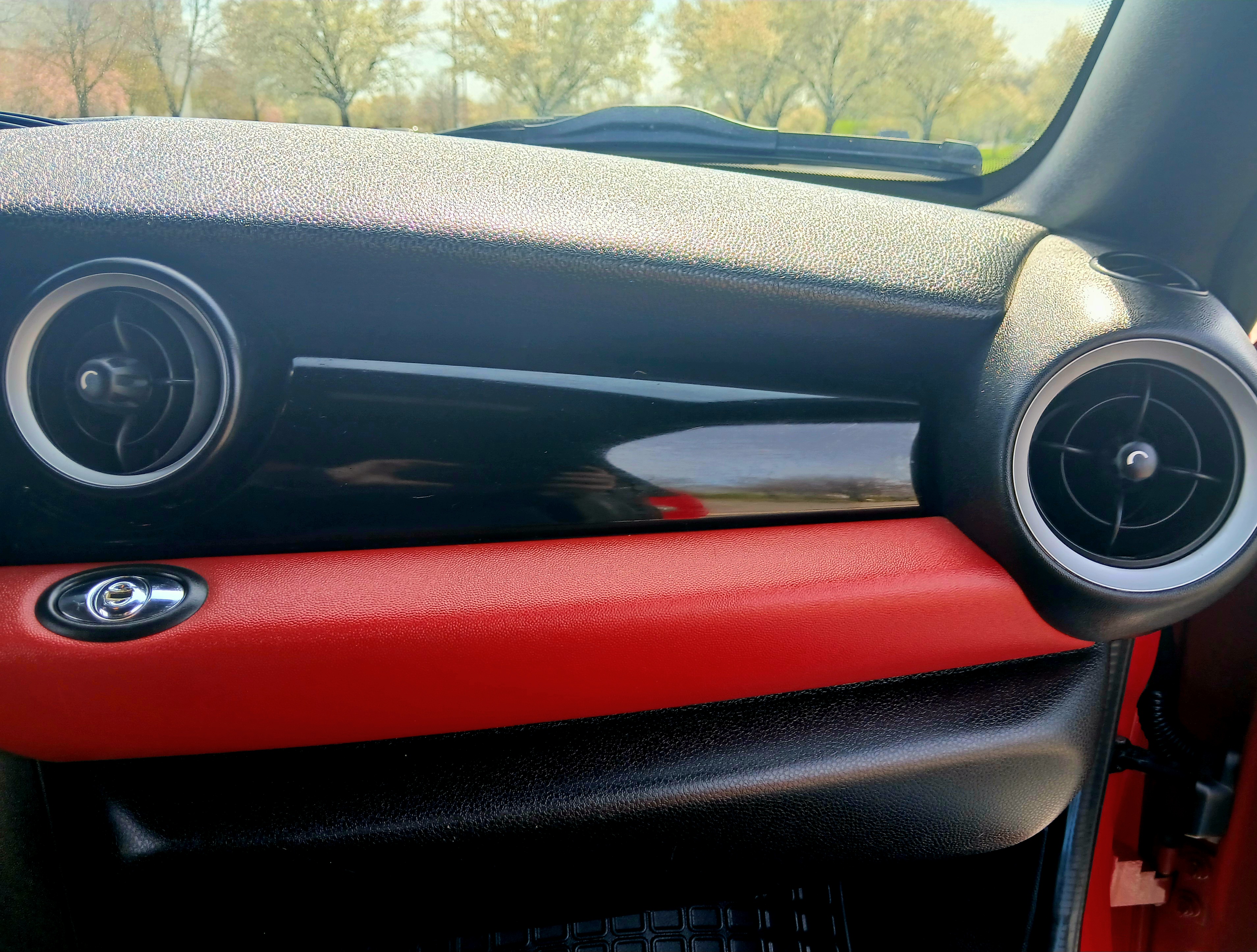 Used 2013 MINI Cooper Roadster FWD image 24
