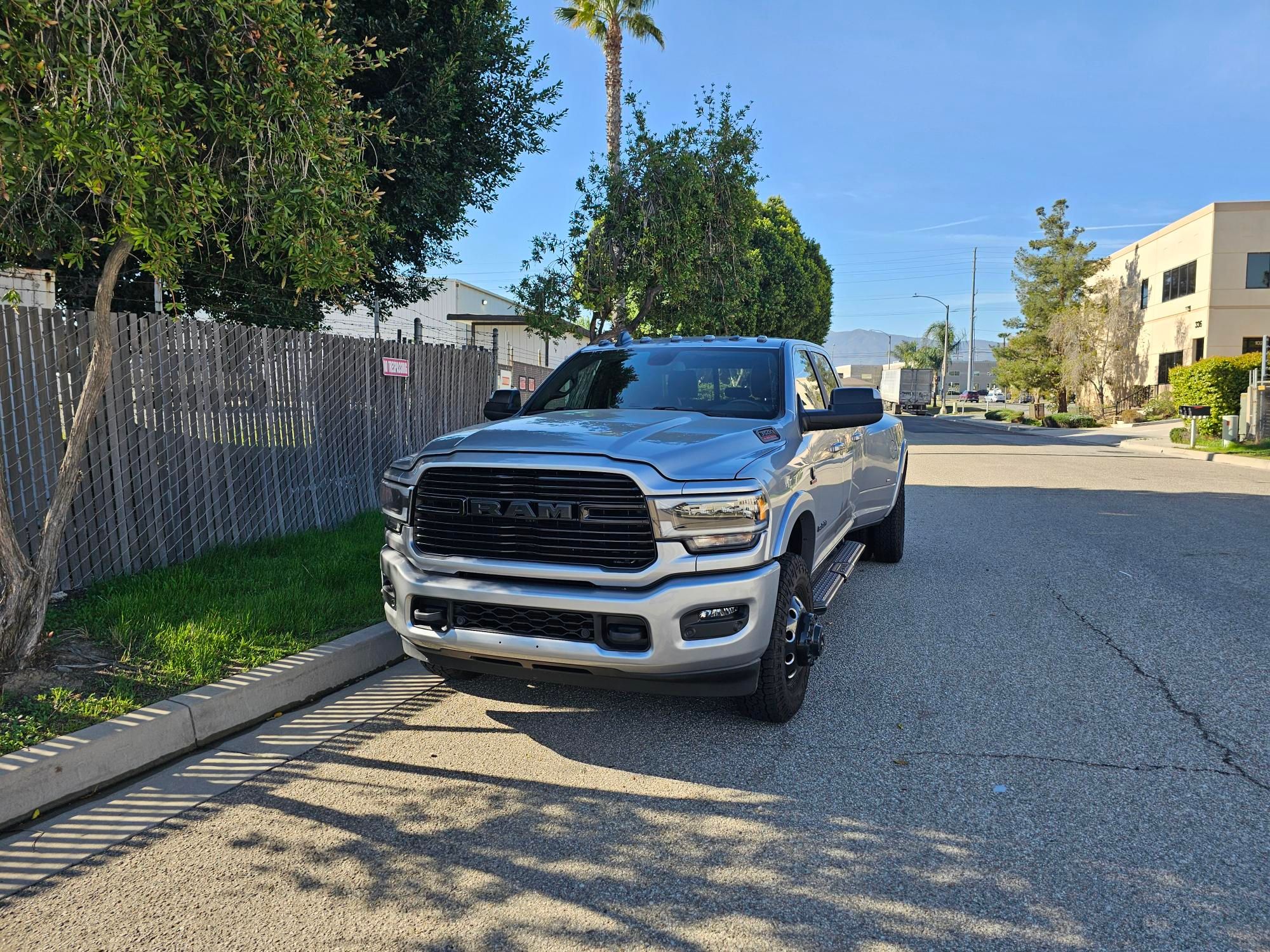 Used 2022 RAM 3500 Laramie AWD/4WD image 2