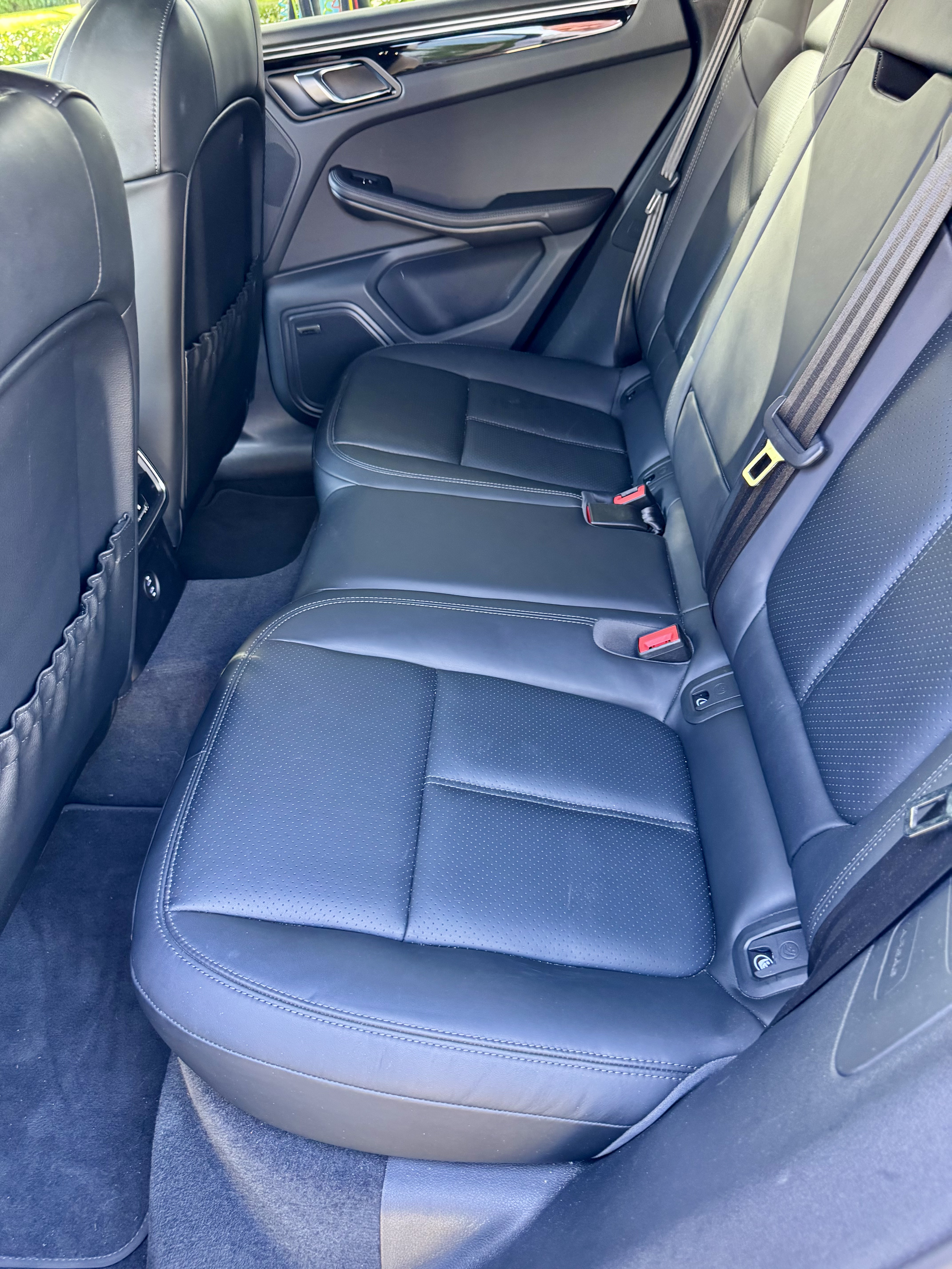 Used 2024 Porsche Macan S AWD/4WD image 6