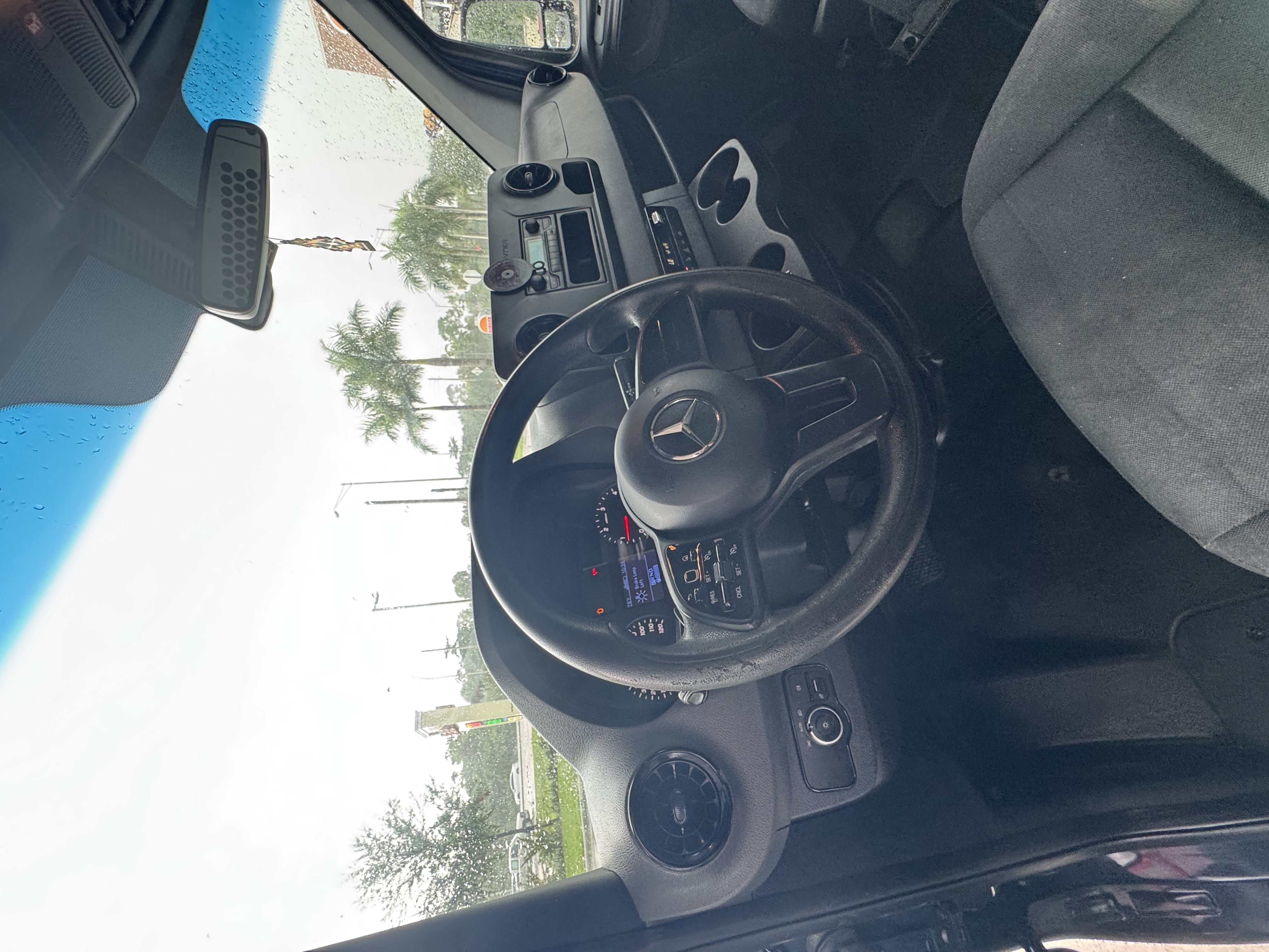 Used 2021 Mercedes-Benz Sprinter 2500 image 16