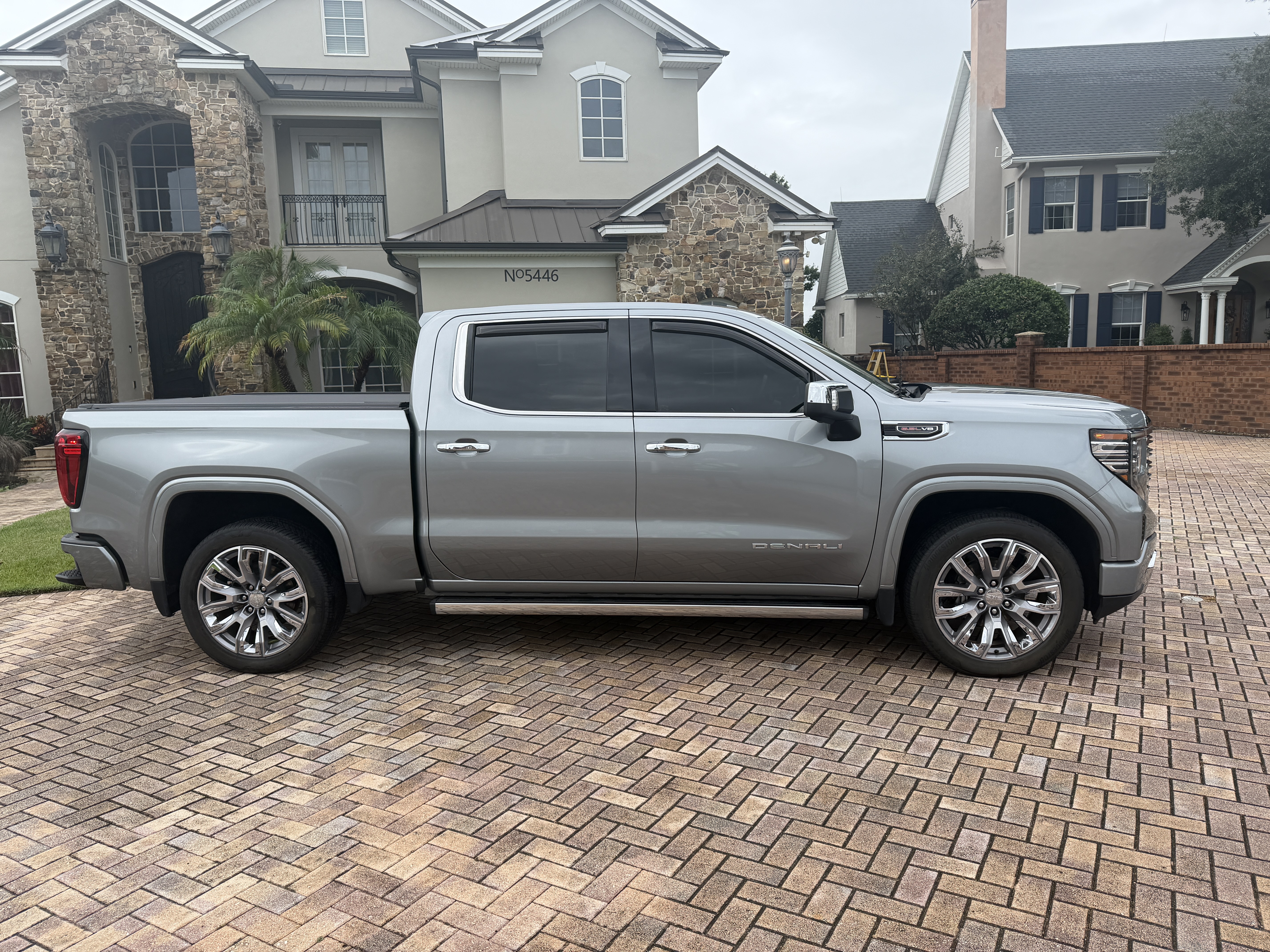Used 2023 GMC Sierra 1500 Denali AWD/4WD image 5
