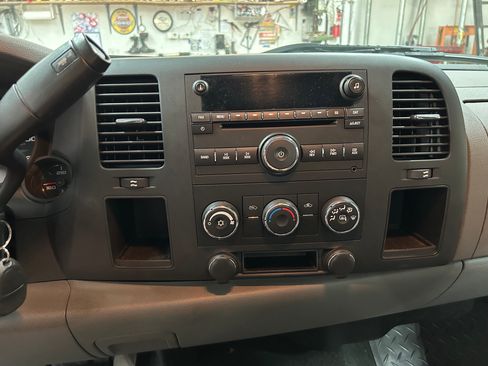 Used 2008 Chevrolet Silverado 1500 W/T w/ LS Package RWD image 12