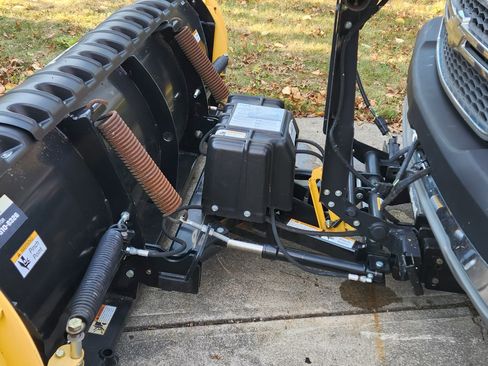 Used 2005 Chevrolet Silverado 2500 W/T w/ Heavy-Duty Power Package image 6