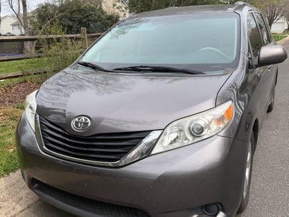 Used 2013 Toyota Sienna LE