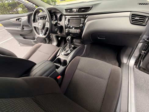 Used 2022 Nissan Rogue Sport S FWD image 16