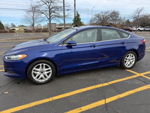 Used 2016 Ford Fusion SE image 11