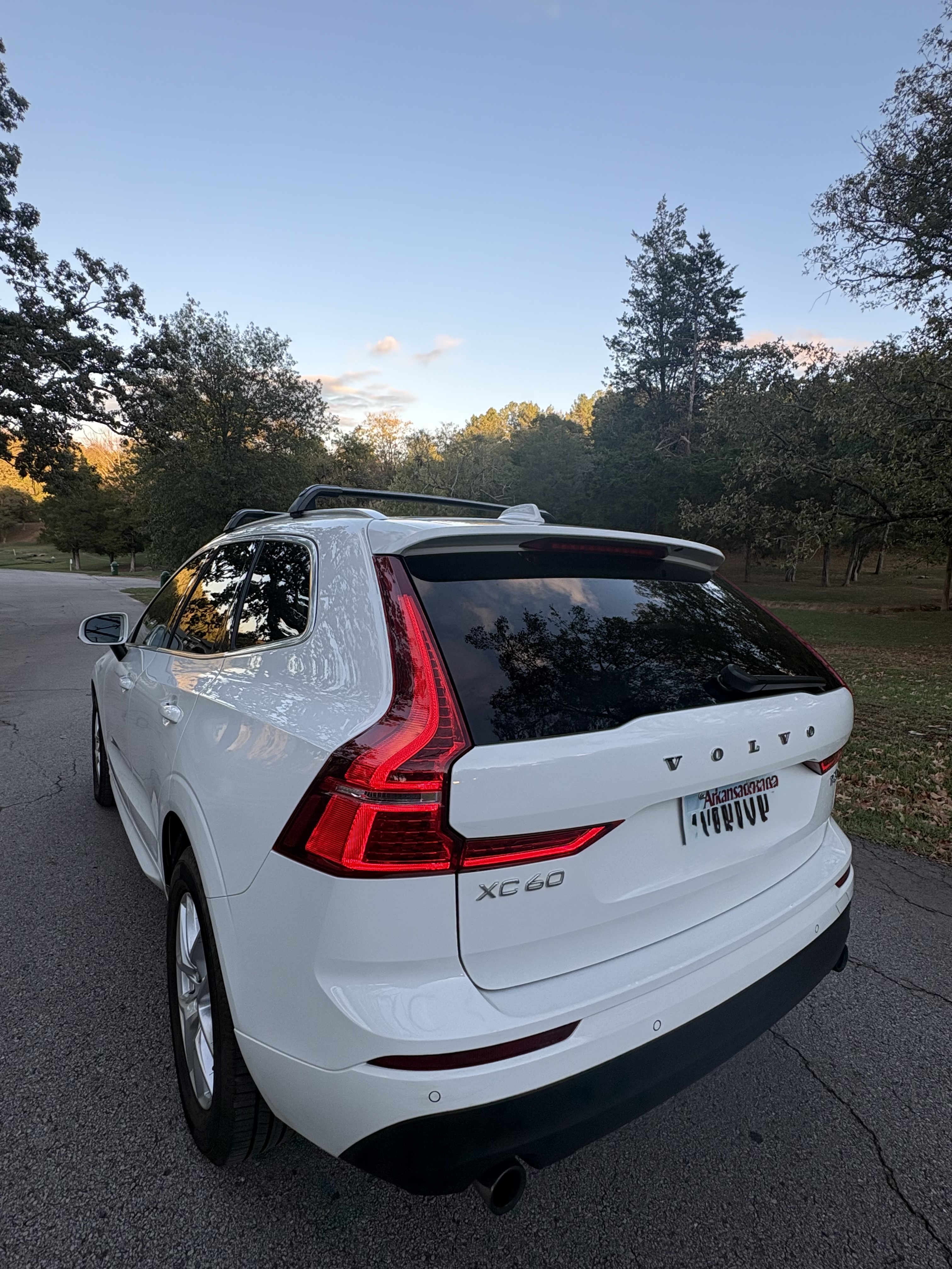 Used 2020 Volvo XC60 T5 Momentum AWD/4WD image 5