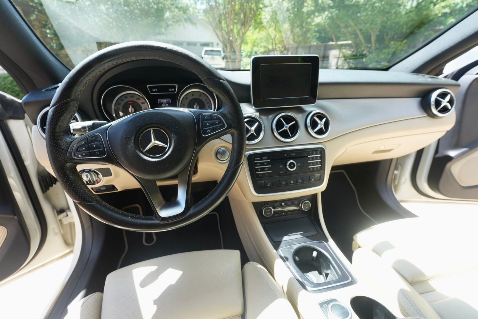 Used 2016 Mercedes-Benz CLA 250 image 9