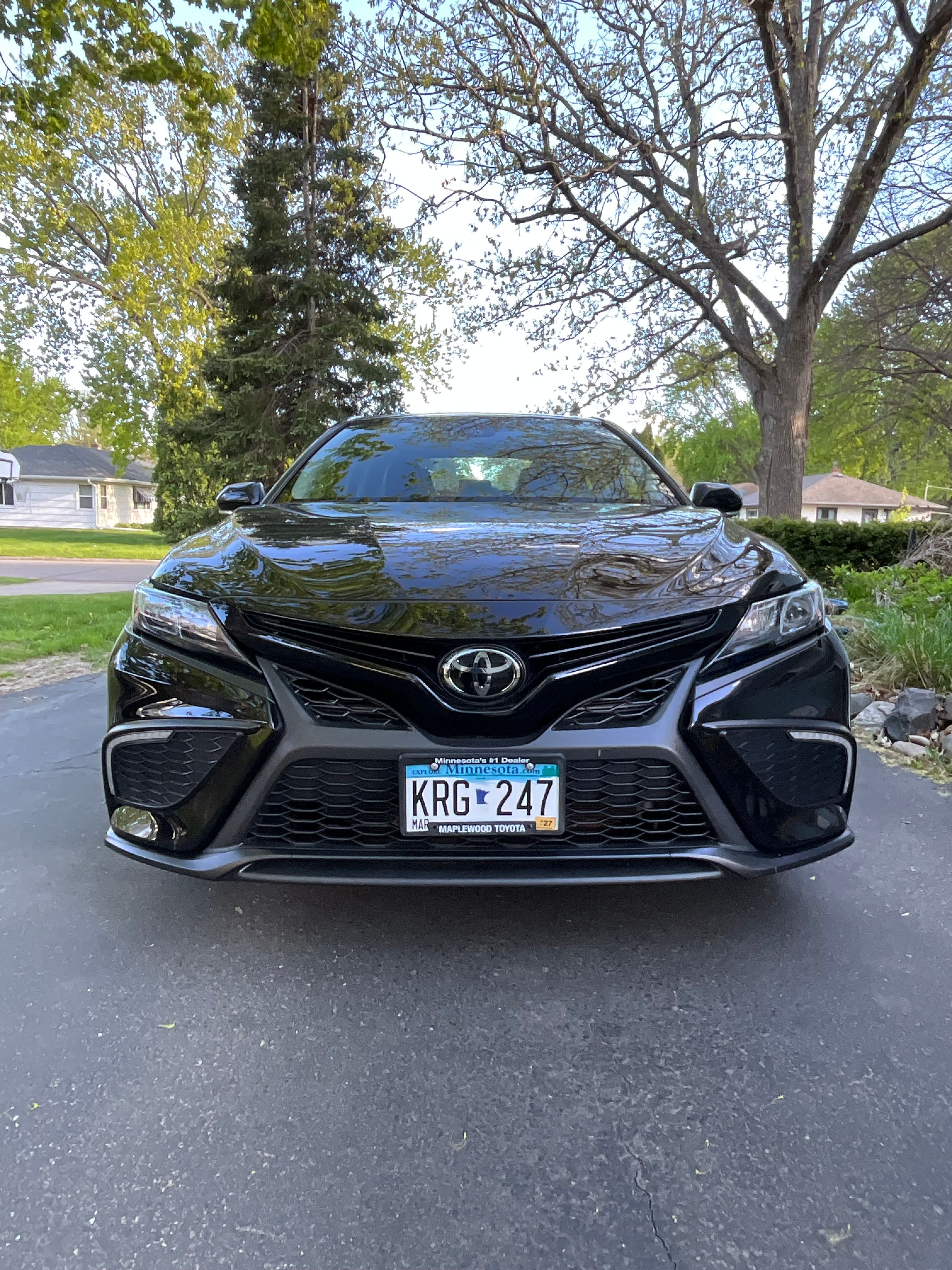 Used 2023 Toyota Camry SE FWD image 2
