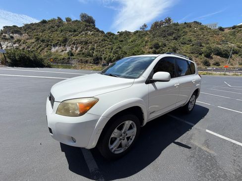 Used 2008 Toyota RAV4 Sport image 2