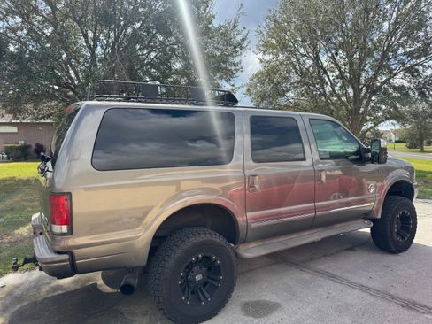 Used 2003 Ford Excursion Limited image 2