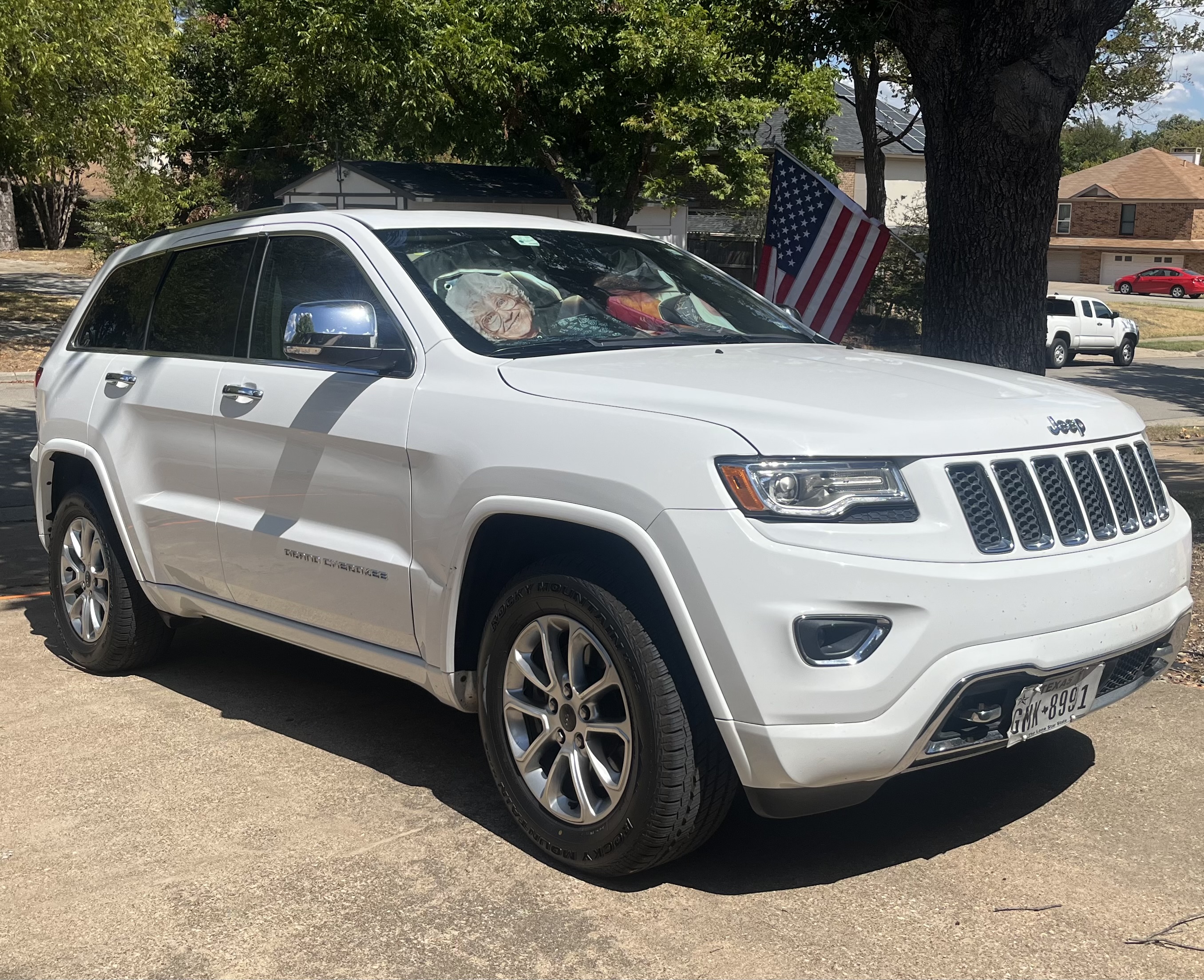 Used 2014 Jeep Grand Cherokee Overland w/ Advanced Technology Group AWD/4WD image 1