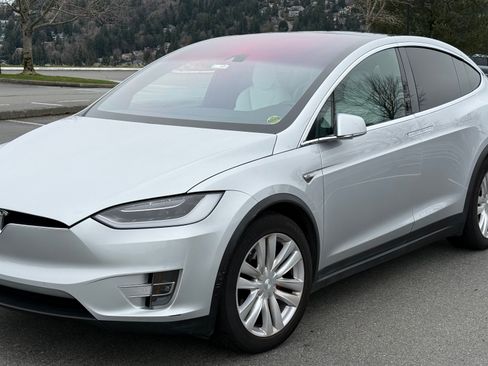 Used 2016 Tesla Model X Performance image 2