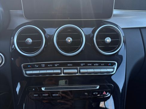 Used 2015 Mercedes-Benz C 300 4MATIC Sedan image 14