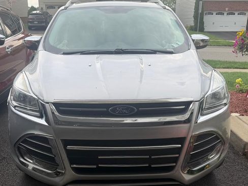 Used 2015 Ford Escape SE w/ Equipment Group 201A FWD image 1