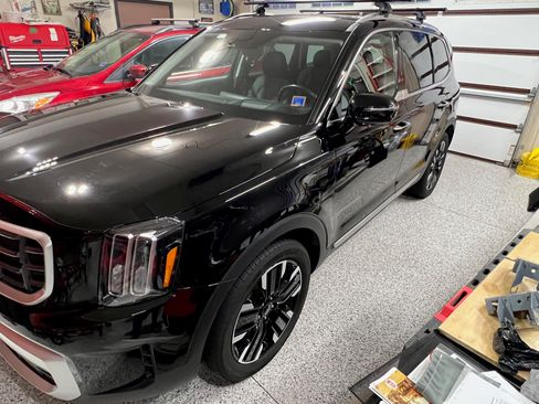 Used 2024 Kia Telluride SX Prestige w/ Towing Package image 4