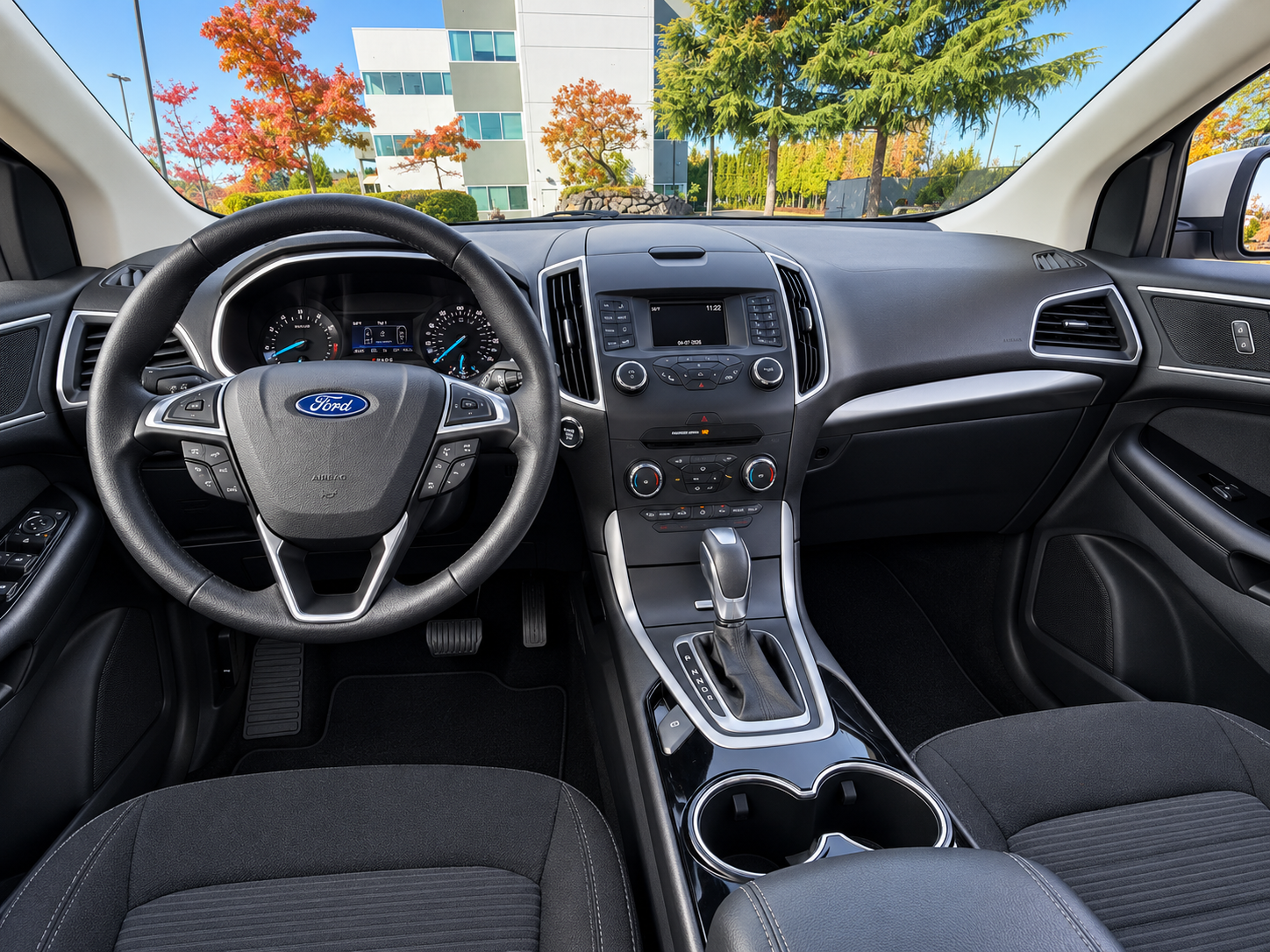 Used 2018 Ford Edge SEL AWD/4WD image 11