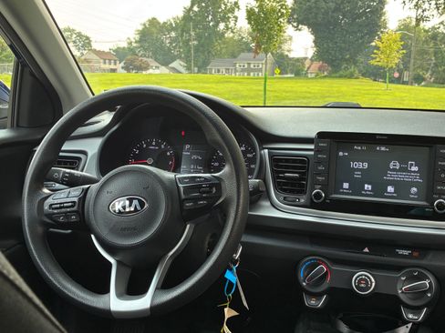 Used 2019 Kia Rio S FWD image 15