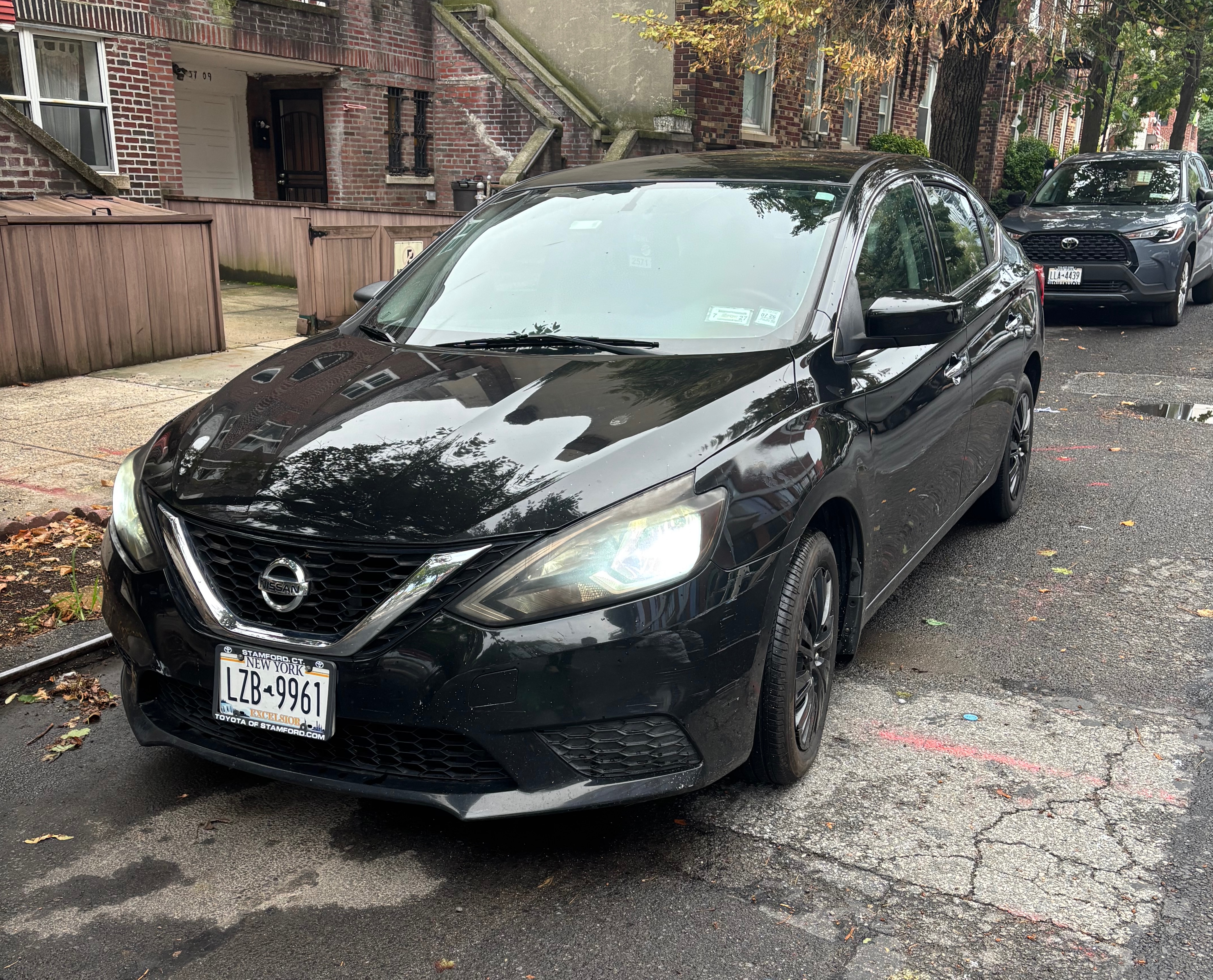 Used 2016 Nissan Sentra S FWD image 1